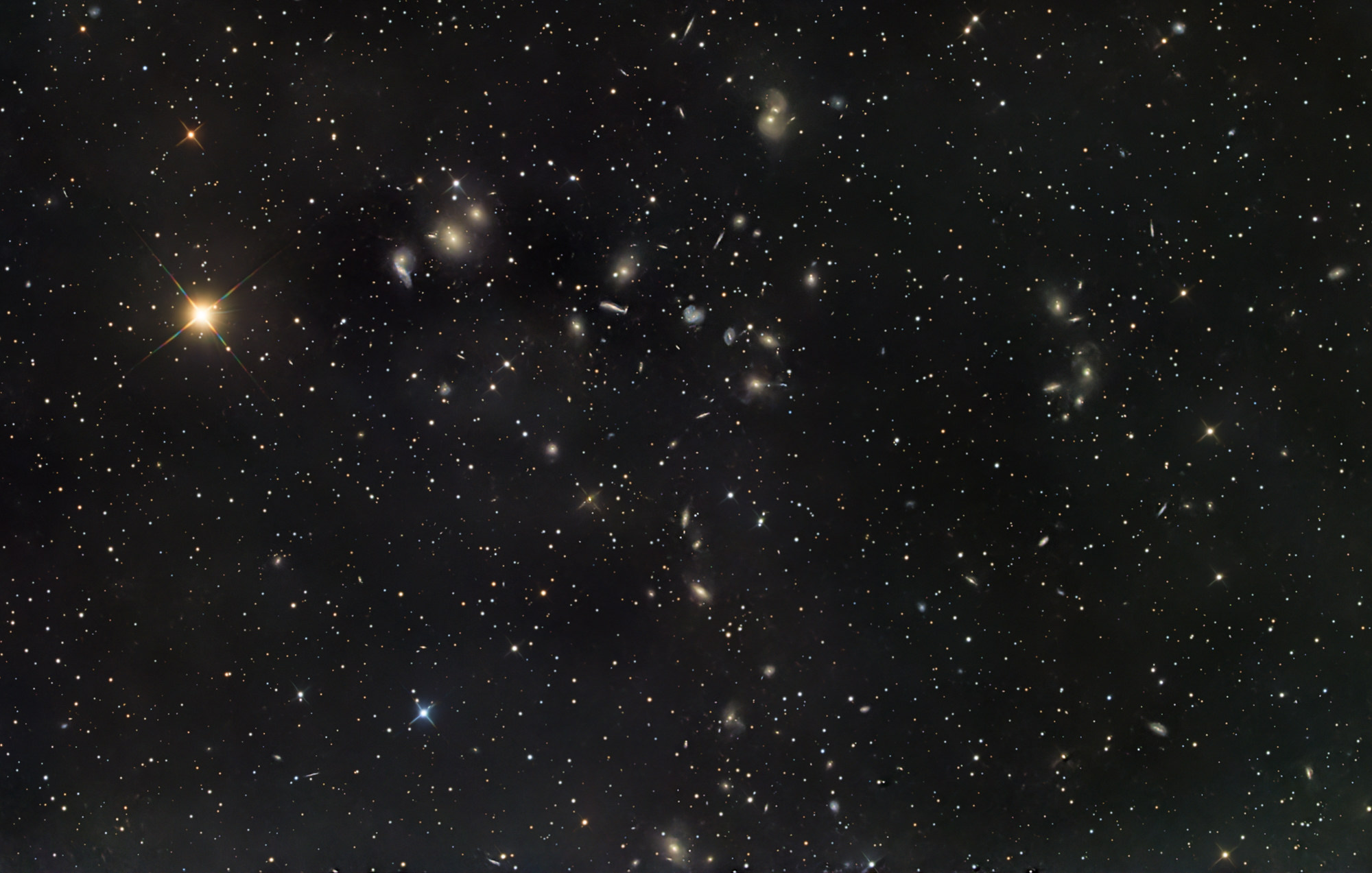 Abell 2151, Herkules Haufen, 500 Millionen Lichtjahre entfernter Galaxienhaufen im Sternbild Herkules